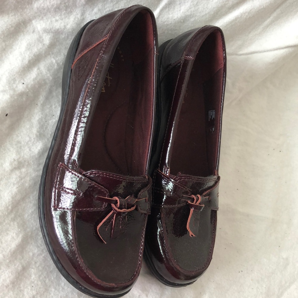 Clark’s Ultimate Comfort Collection women’s size 6.5 Burgundy Leather New.